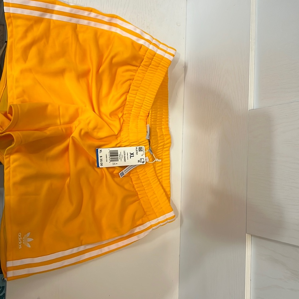 NWT Adidas gold women’s shorts XL